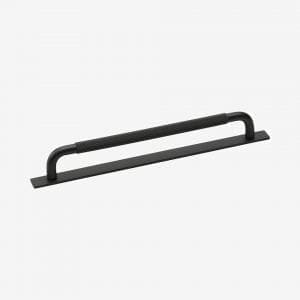 Handtag-Helix-bricka-svart-matt-309085-11-cc-224-mm Handtag Helix bricka svart matt 309085 11 cc 224 mm