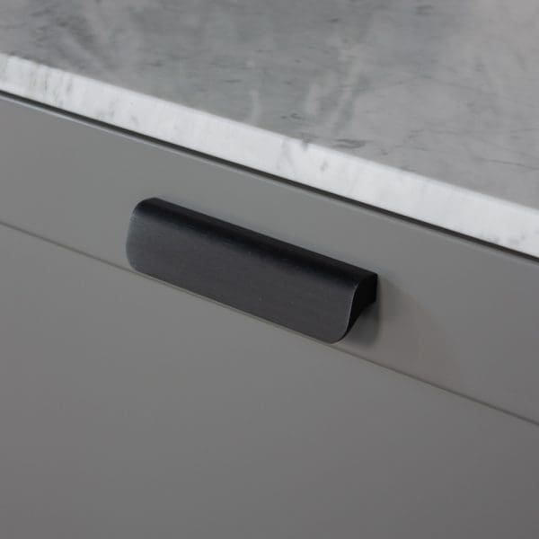 Handtag fall 128mm borstad svart 960x960px