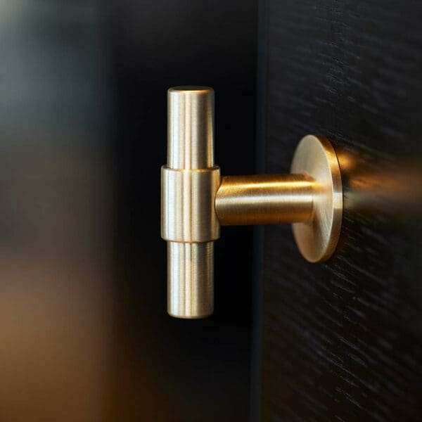 Knopp BeslagDesign Uniform borstad massing 343297 11 miljo1